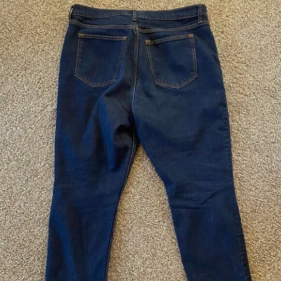 Abercrombie & Fitch The Slim Straight Ultra High Rise 33/16s - Picture 3 of 4